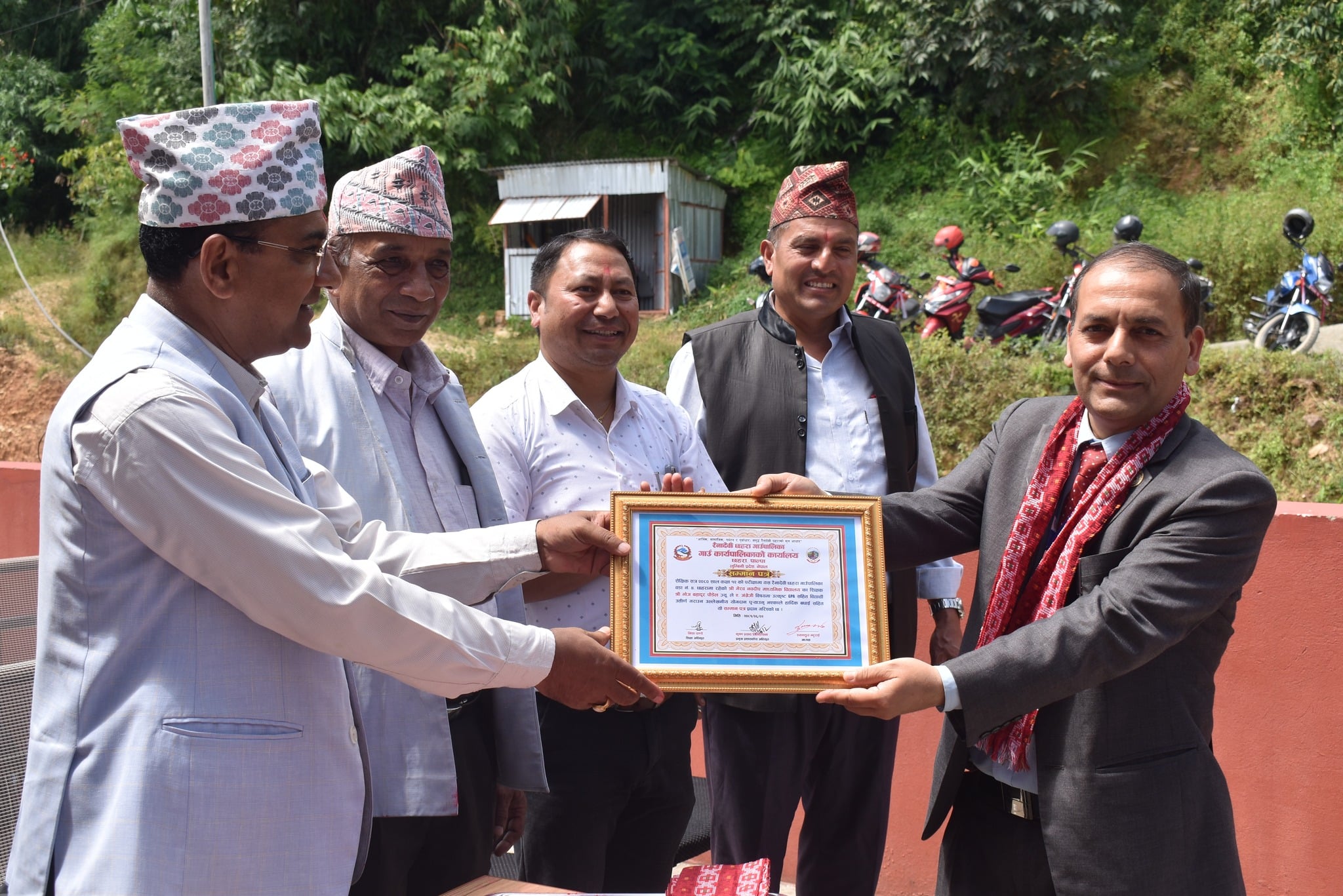 रैनादेवी छहराको विद्यालय, शिक्षक र विद्यार्थी सम्मान