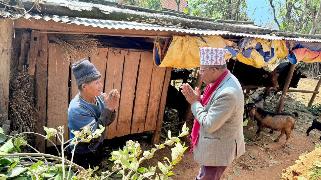 एमालेका आचार्य विकासको मियो बन्ने संकल्पसहित मैदानमा