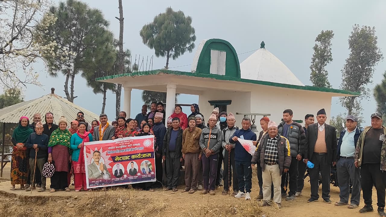 विकास र समृद्धिको एजेण्डा लिएर गैरे मतदाताको घरदैलोमा