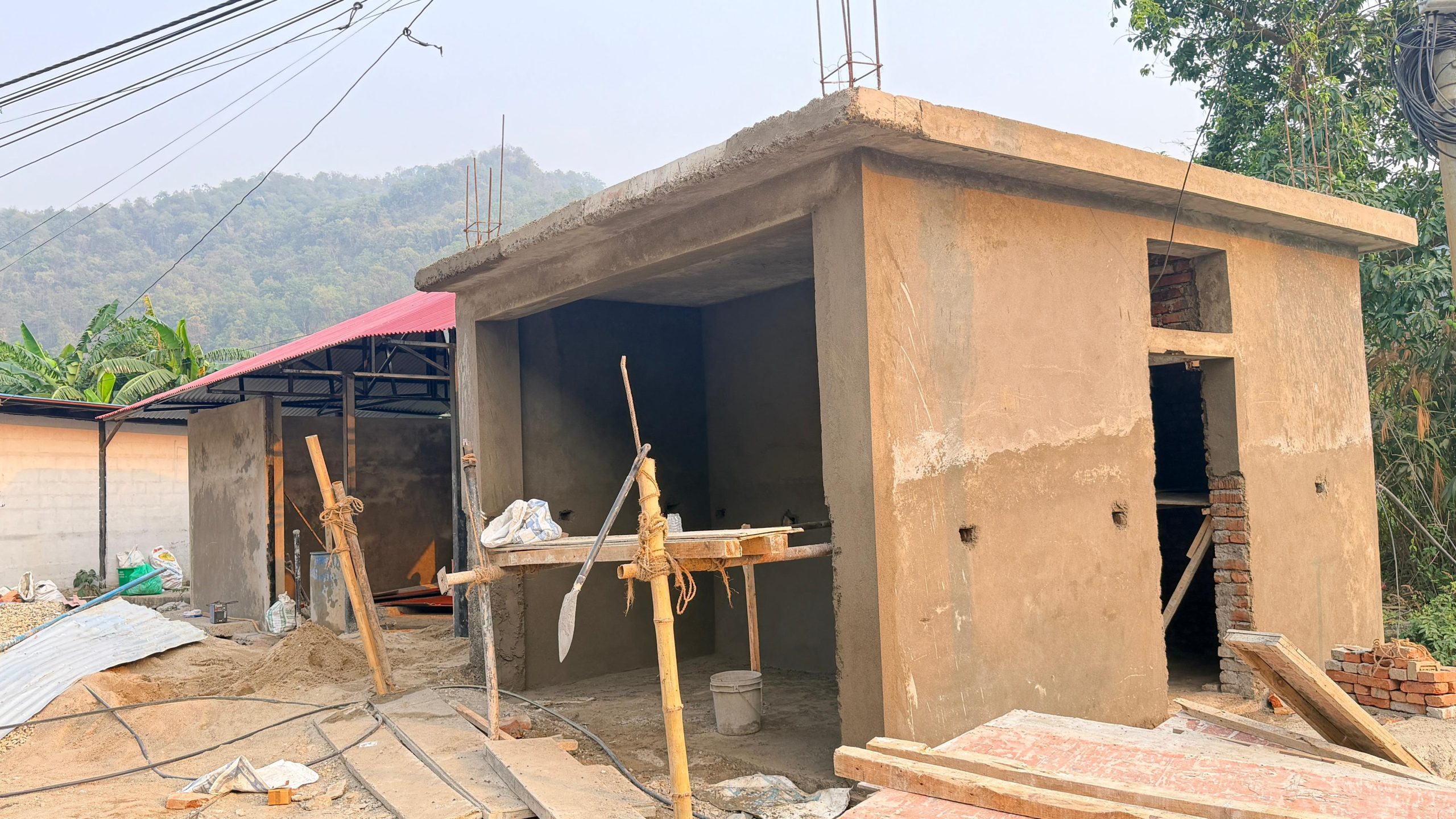 तिनाउको लामाचौपारीमा प्रतिक्षालय र शौचालय निर्माण तीव्र