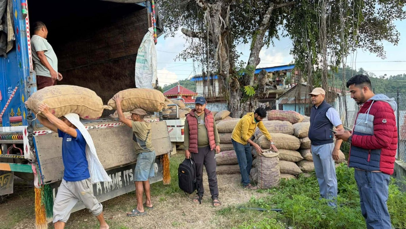 ख्याहाका किसानलाई आलुको बीउ